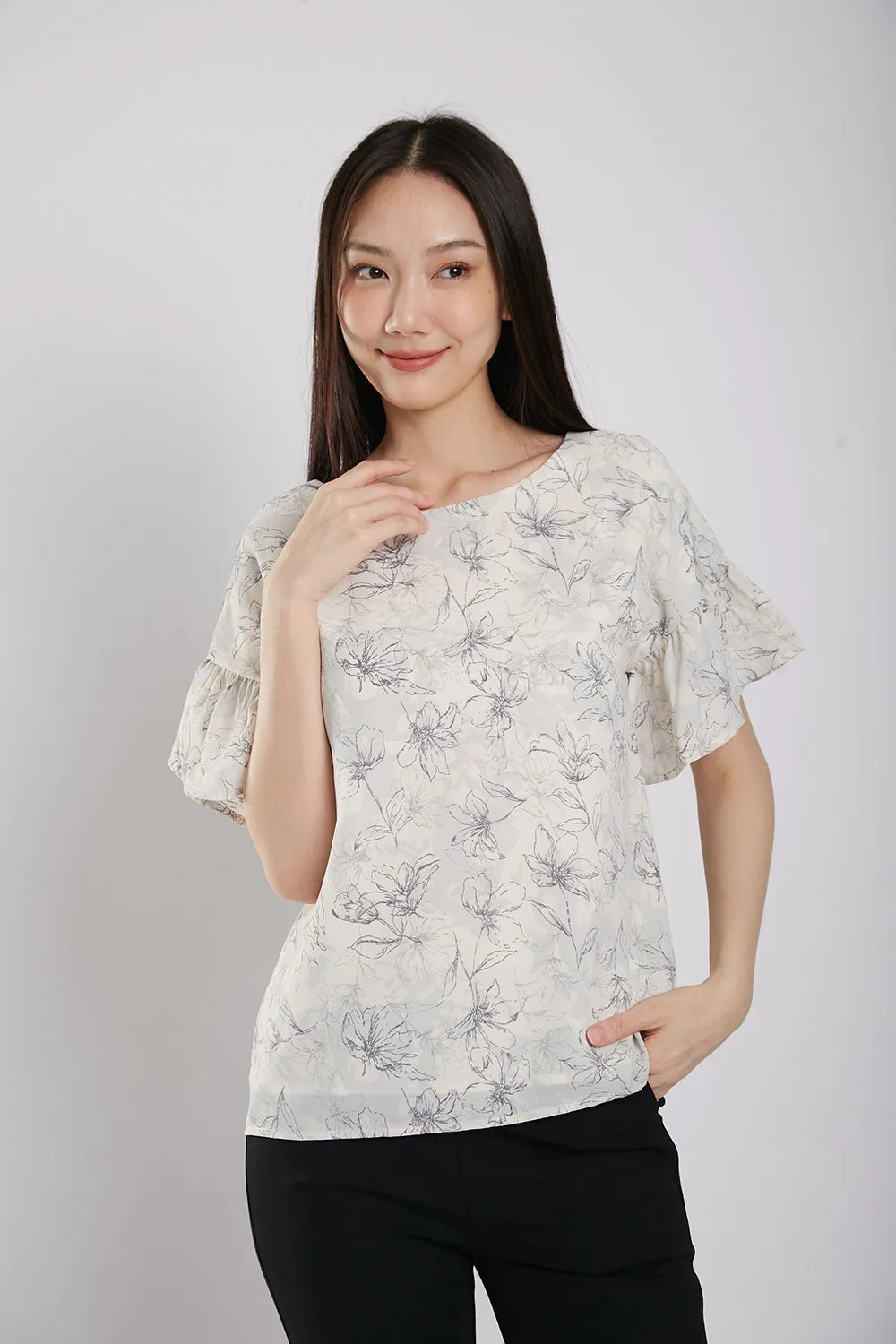 Ayumi Blouse in White Floral Prints