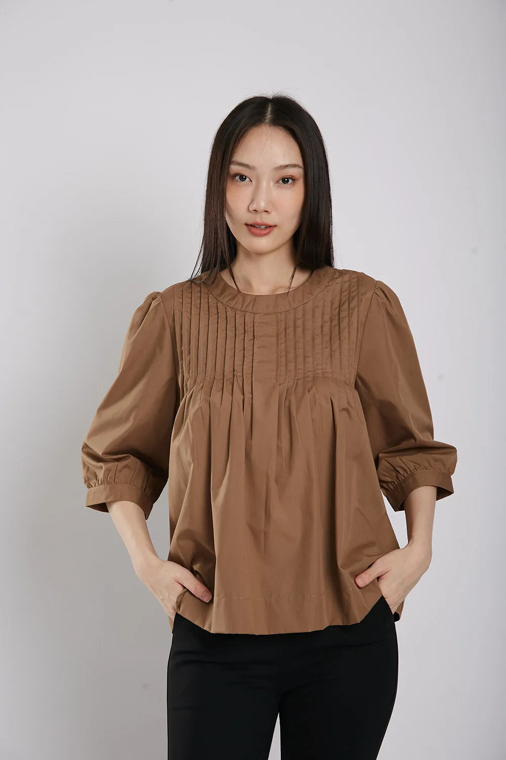 Brienne Blouse in Golden Brown