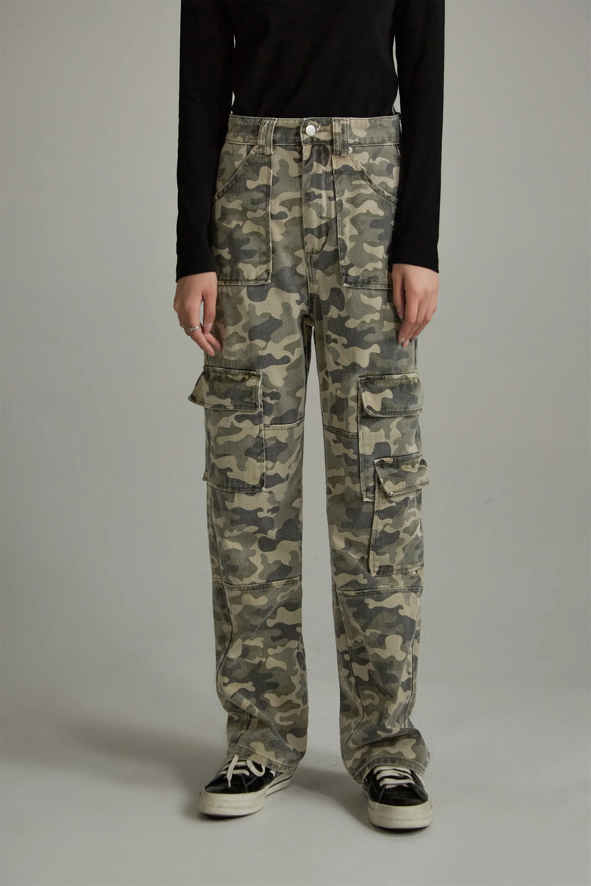 Camouflage Print Casual Pants