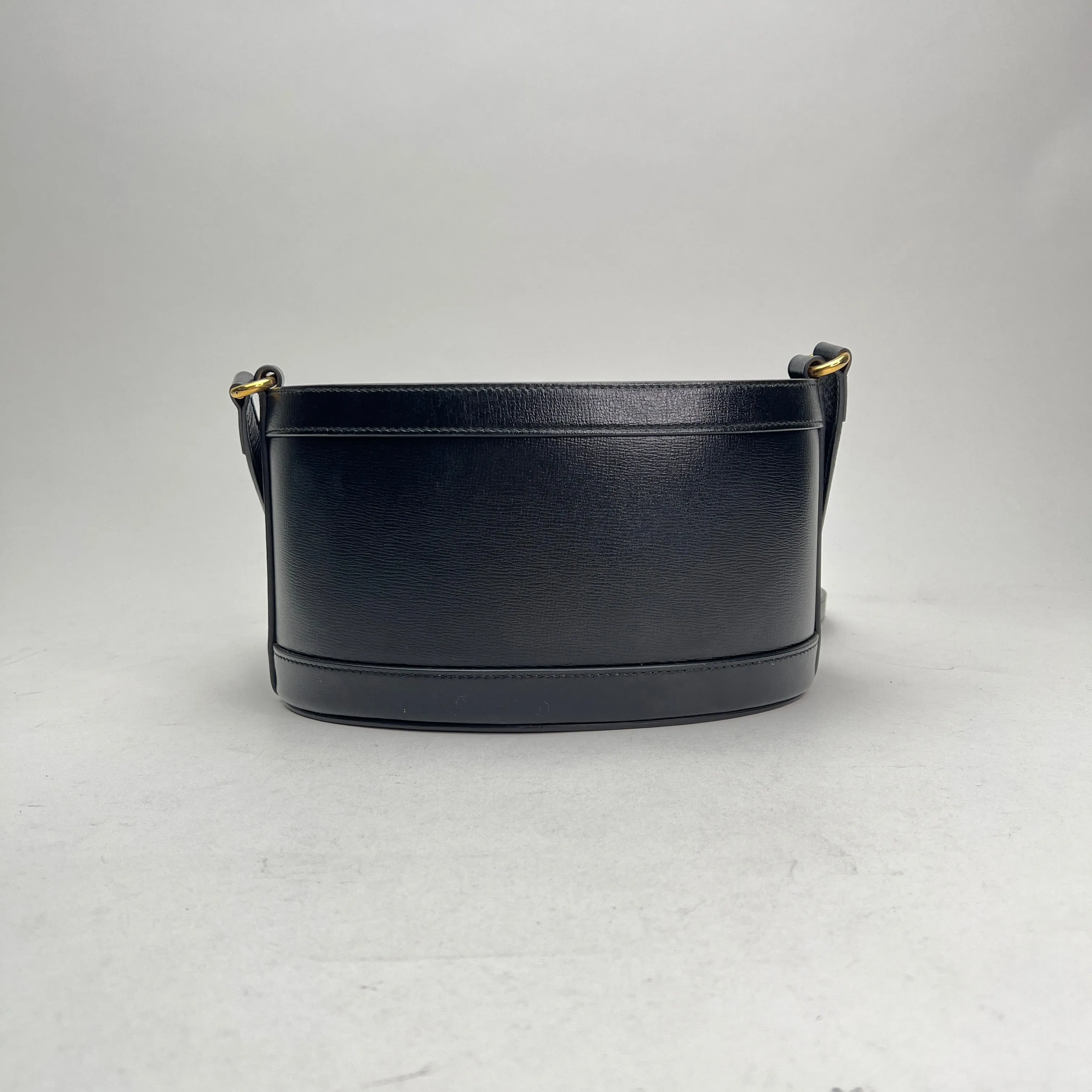 Horsebit 1955 Black Bucket Bag in Calfskin, Gold hardware