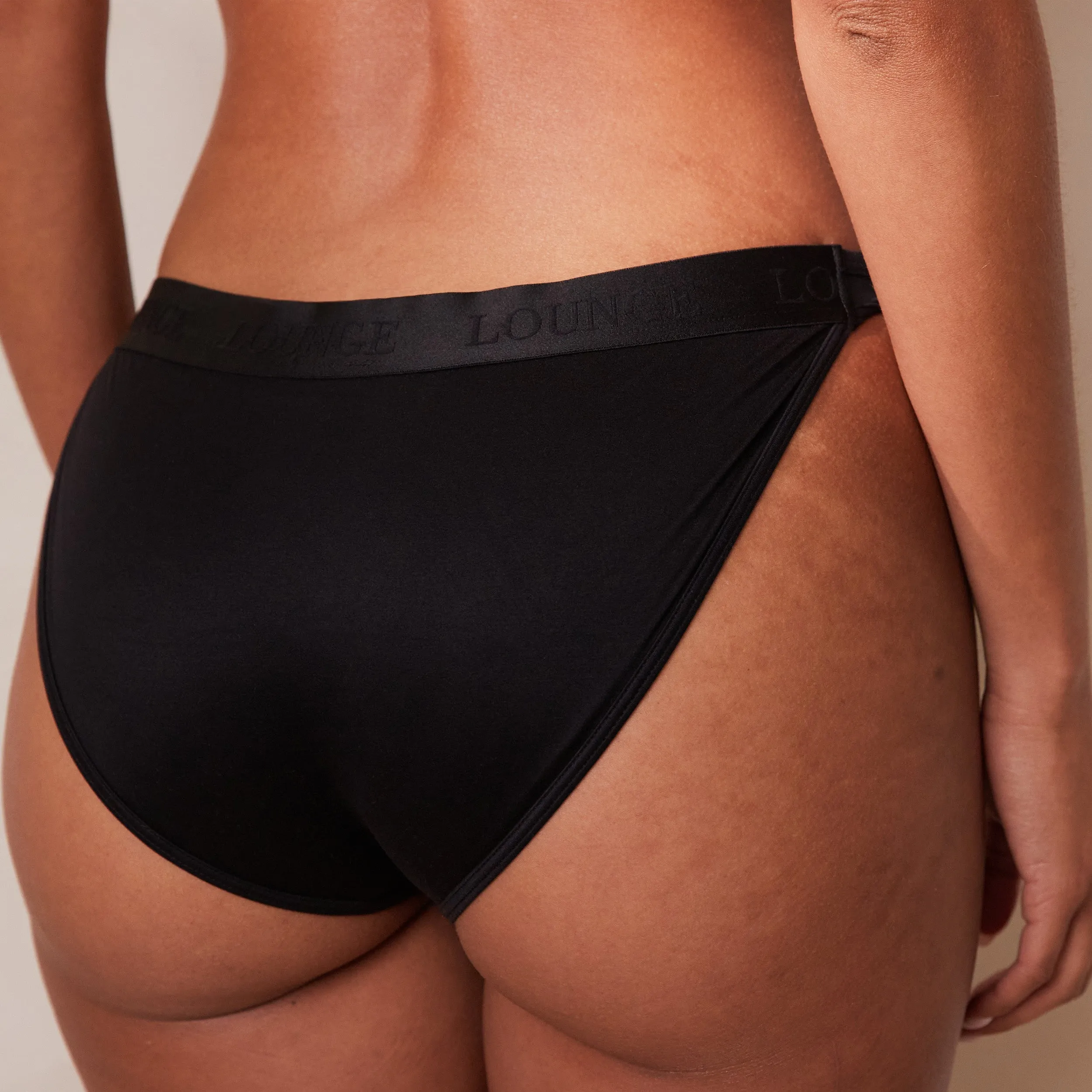 Sleek Mindful Briefs - Black