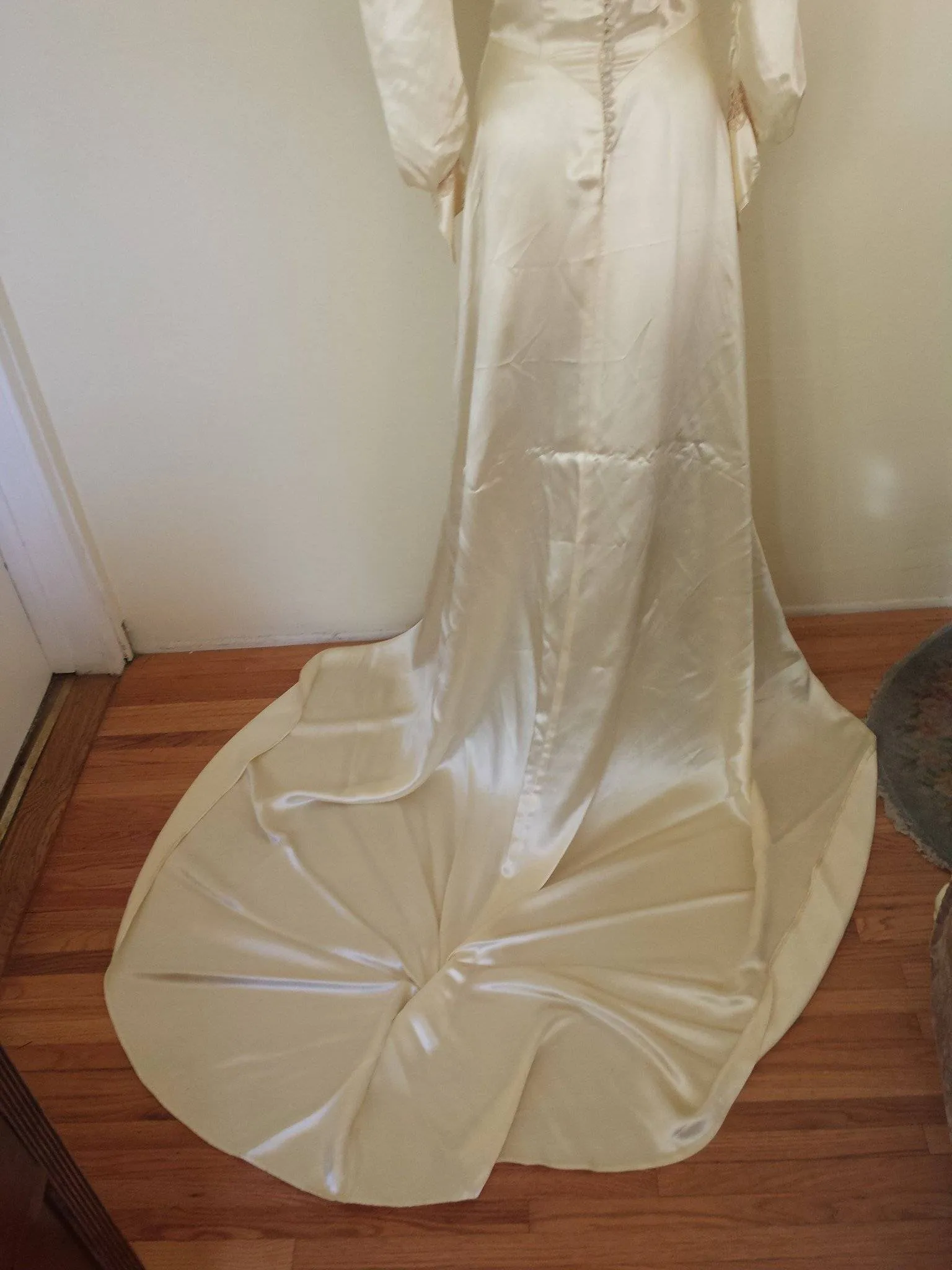 Vintage 1930's Ivory Satin Wedding Gown