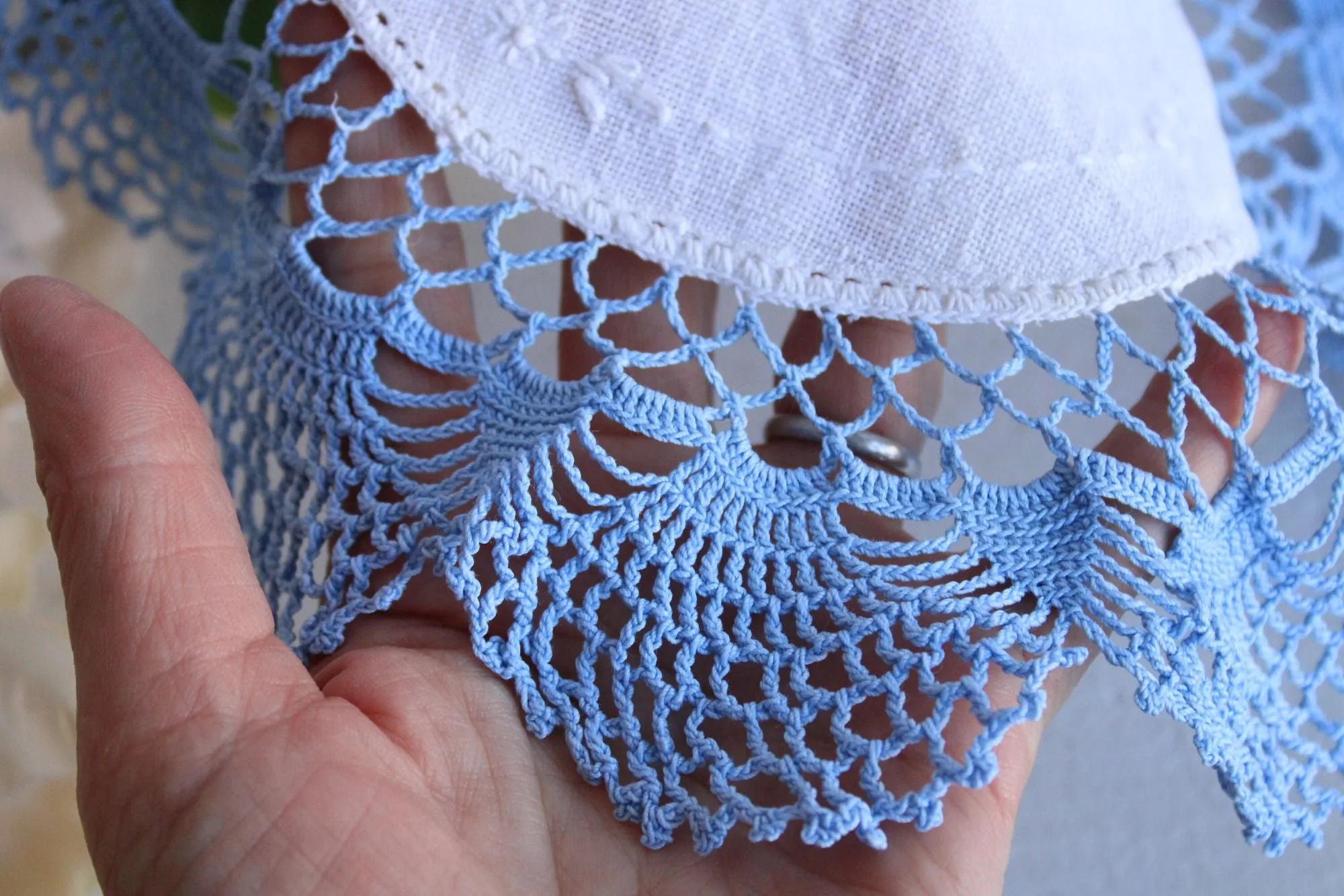 Vintage 1960s White Linen with Blue Crochet Lace Doily