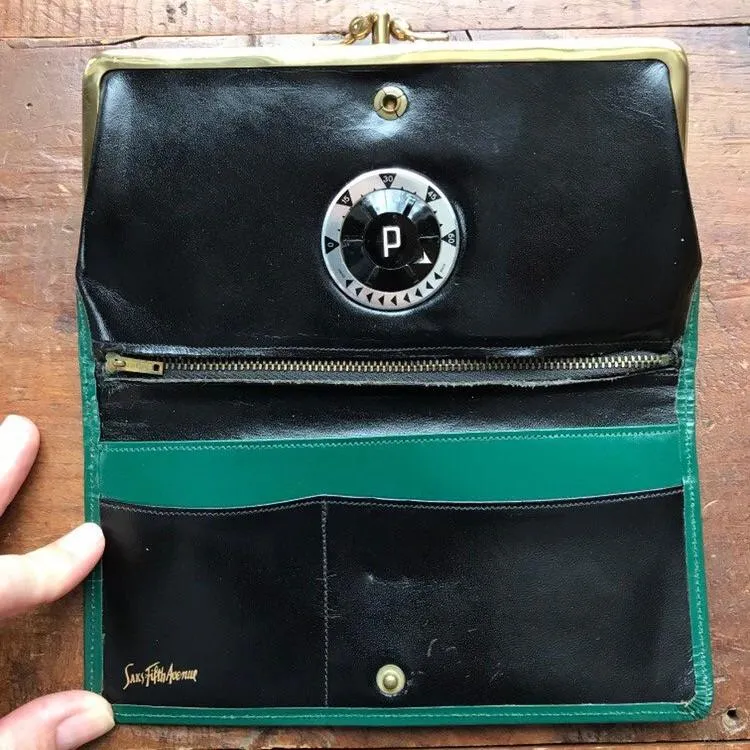 Vintage Leather Clutch / Wallet from Saks Fifth Avenue with built in Timer. Forest Green Leather.