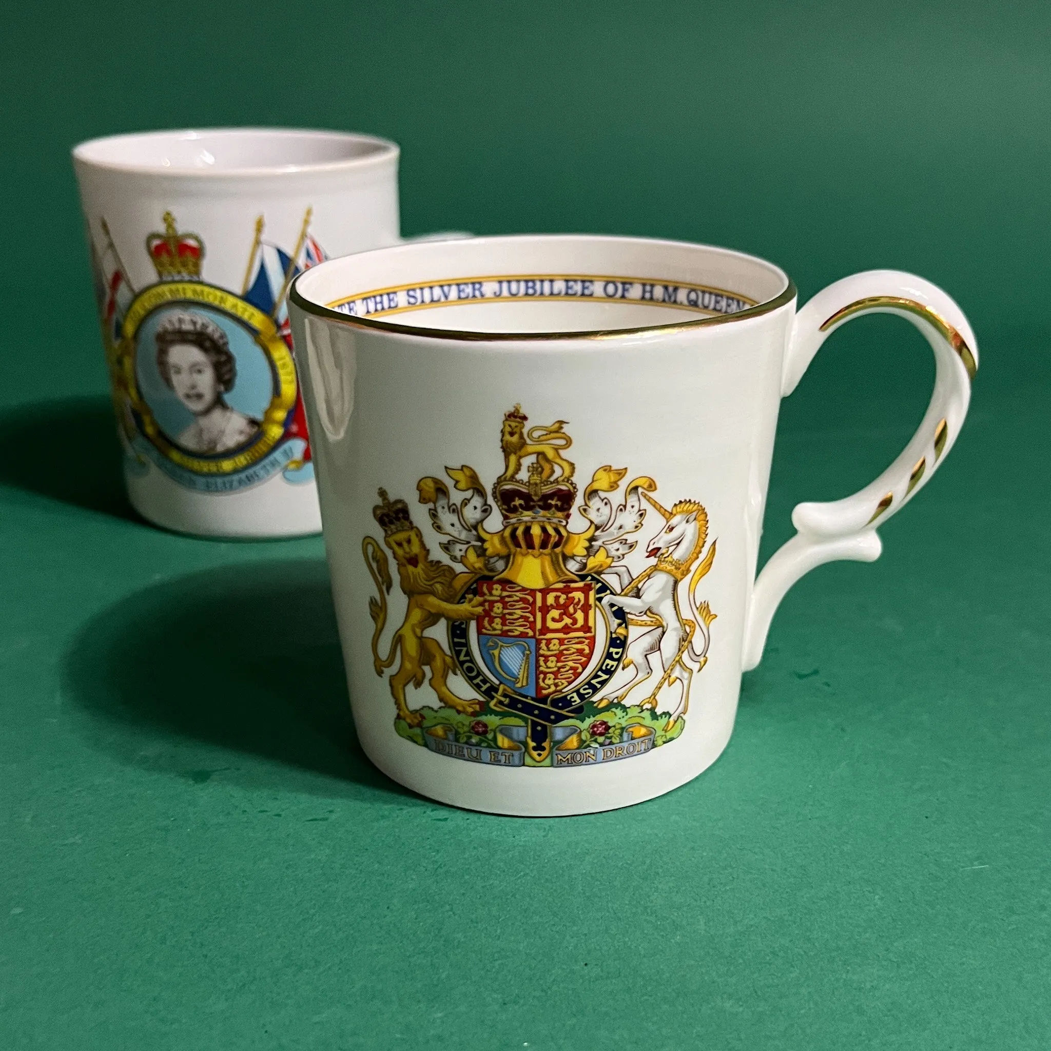 Vintage Queen Elizabeth II Commemorative Ceramic Mugs/Plates, Set of 5